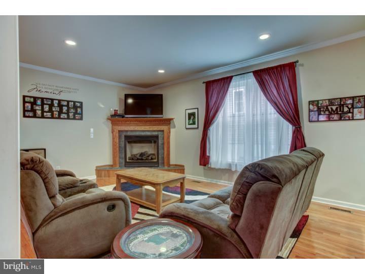 314 Blakeley Road Wallingford, PA 19086 - Photo 3 of 21