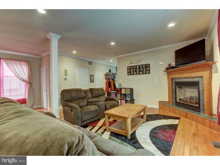 314 Blakeley Road Wallingford, PA 19086 - Photo 4 of 21