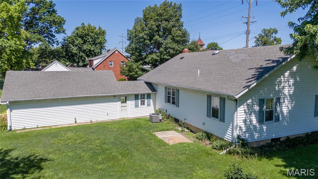 700 South Gehle Street St. Peter, IL 62880 - Photo 3 of 15
