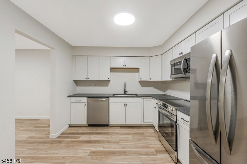 76 Farm Road, Unit O Hillsborough, NJ 08844 - Photo 7 of 38 Gallery Image 7