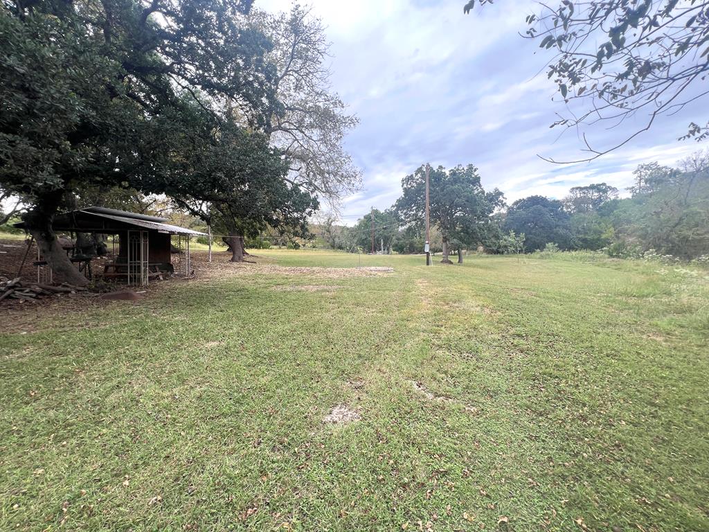 230 Teague Road Kerrville, TX 78028 - Photo 4 of 32