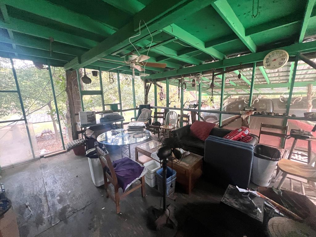 230 Teague Road Kerrville, TX 78028 - Photo 9 of 32