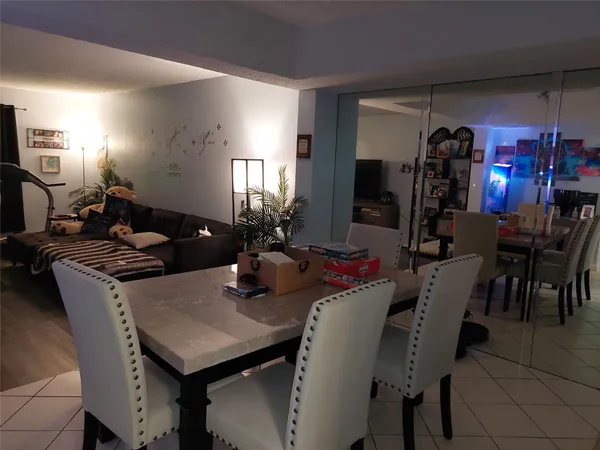 $163,000 | 3760 Inverrary Drive, Unit 3L, Lauderhill, FL 33319