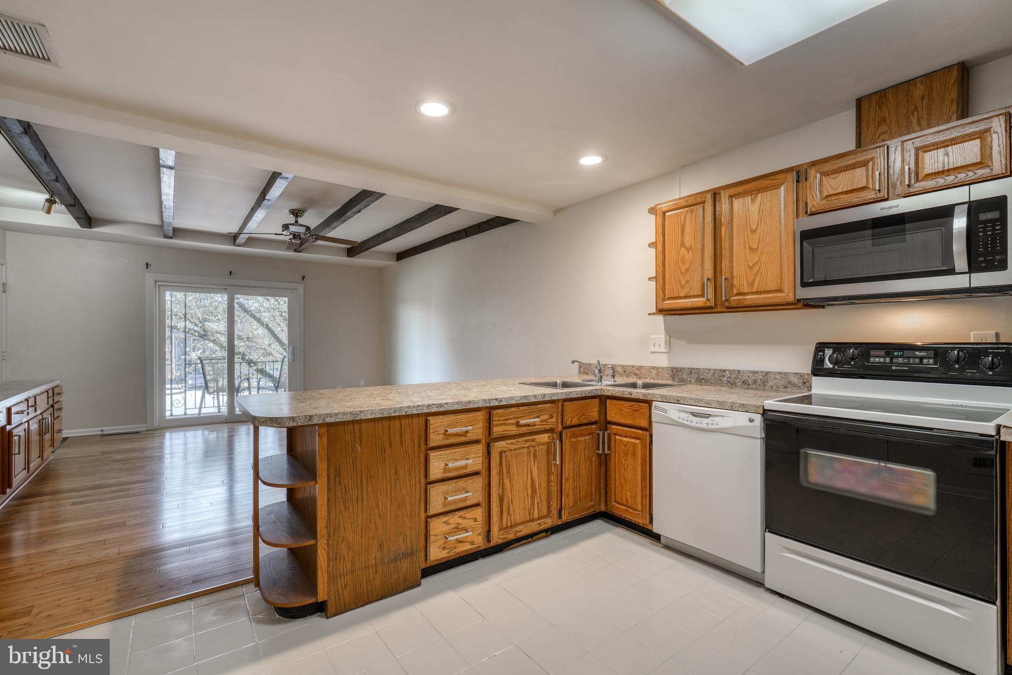 1 Center Road Towson, MD 21286 - Photo 8 of 24 Kitchen