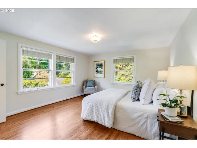 $2,250,000 | 629 Southeast St Andrews Drive, Portland, OR 97202