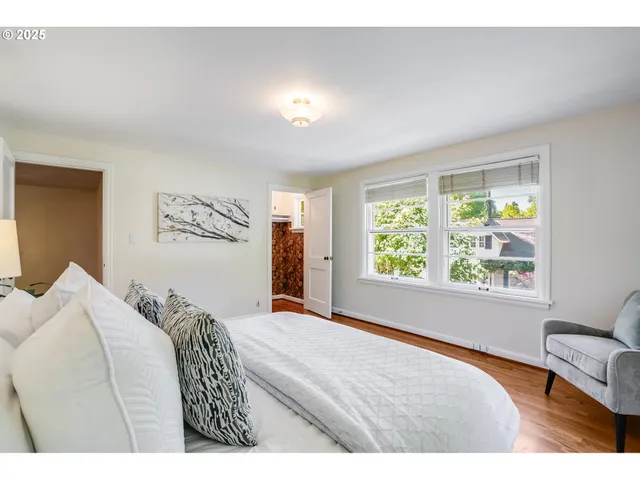 $2,250,000 | 629 Southeast St Andrews Drive, Portland, OR 97202