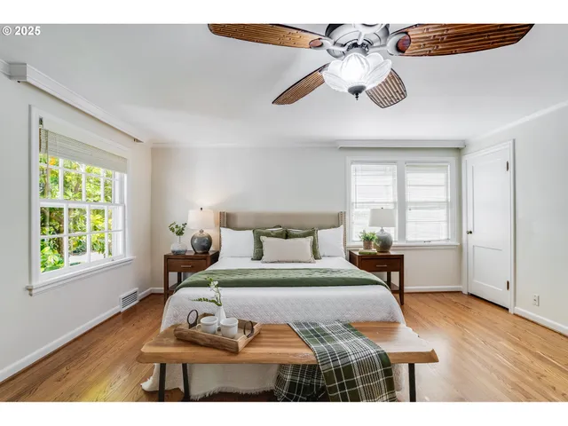 $2,250,000 | 629 Southeast St Andrews Drive, Portland, OR 97202