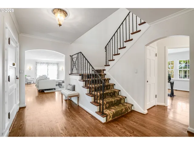 $2,250,000 | 629 Southeast St Andrews Drive, Portland, OR 97202