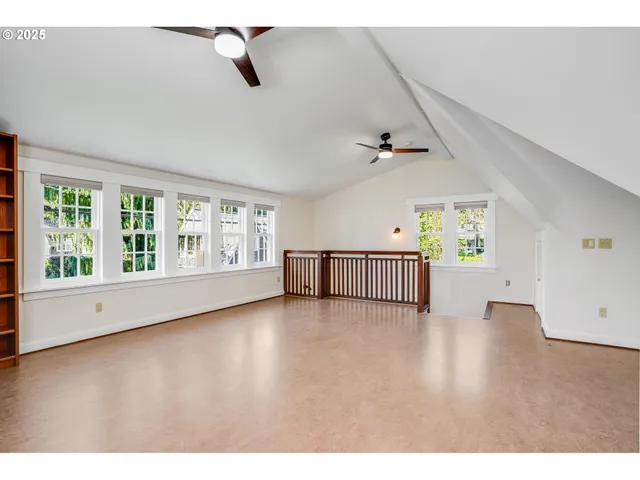 $2,250,000 | 629 Southeast St Andrews Drive, Portland, OR 97202