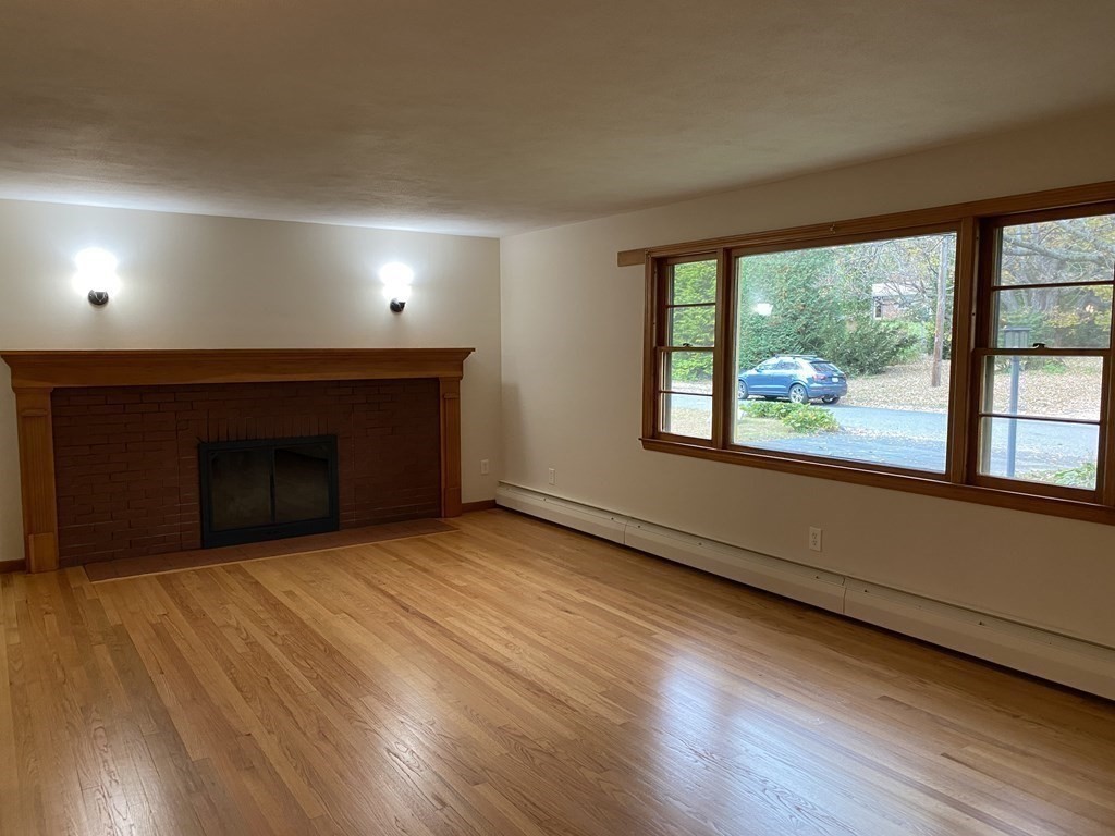 80 Fox Farms Road Northampton, MA 01062 - Photo 5 of 40