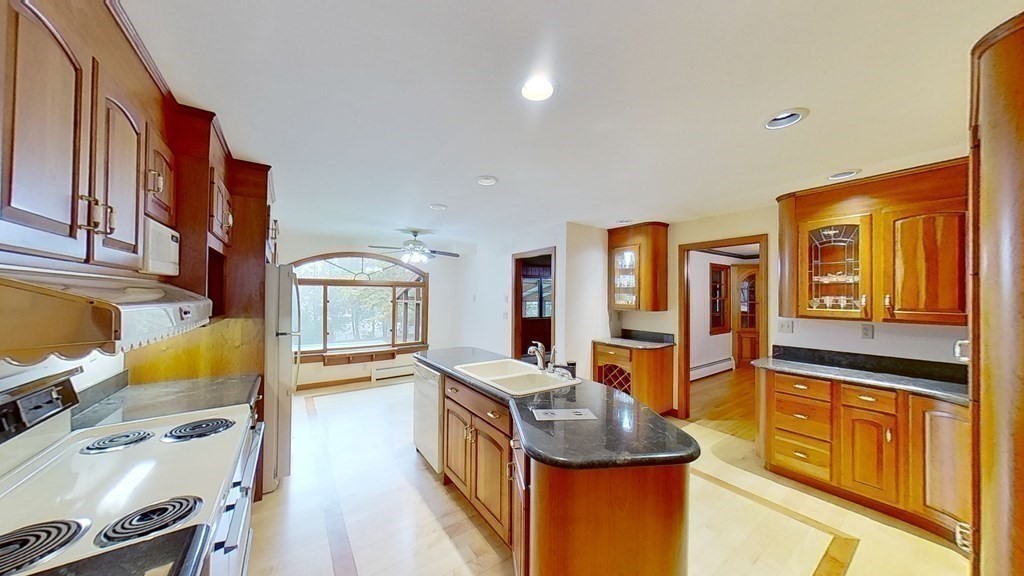 80 Fox Farms Road Northampton, MA 01062 - Photo 8 of 40