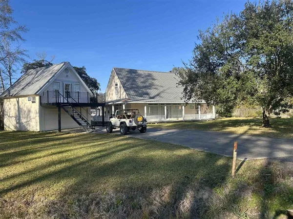 $275,000 | 3188 Niblett Bluff Road, Vinton, LA 70668