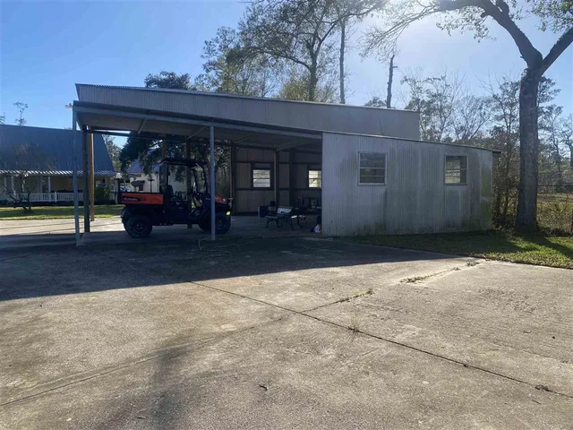 $349,900 | 3188 Niblett Bluff Road, Vinton, LA 70668