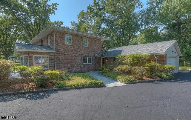 $7,000 | 218 Devon Road, Essex Fells, NJ 07021