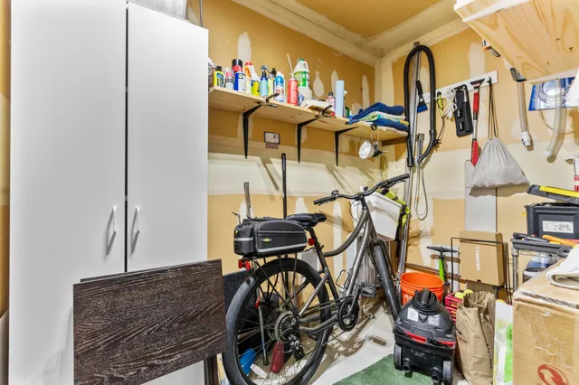 a picture of a wall with a white wall and a white wall