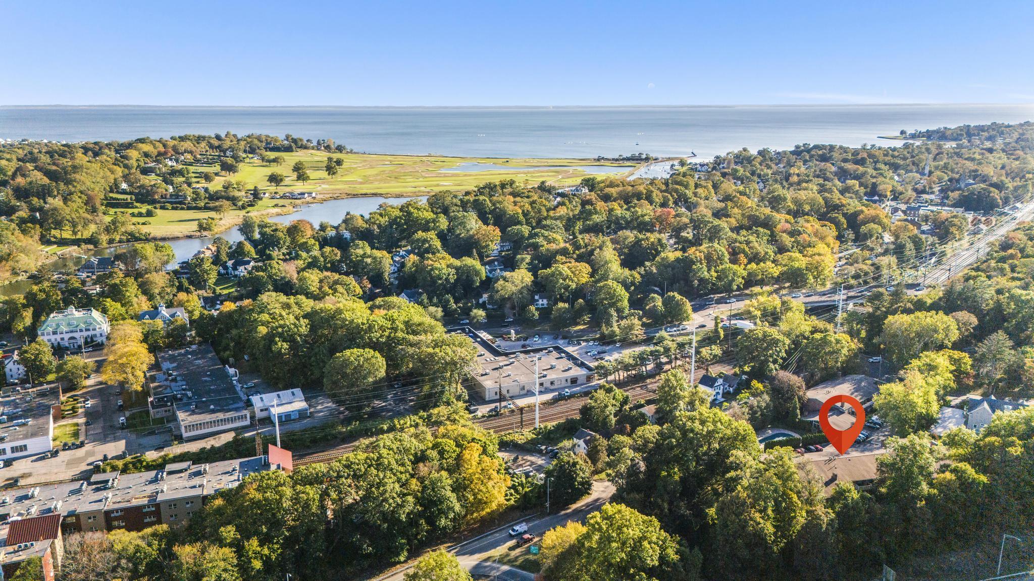 28 Mill Hill Road, Unit 28 Fairfield, CT 06890 - Photo 4 of 37 a view of a city