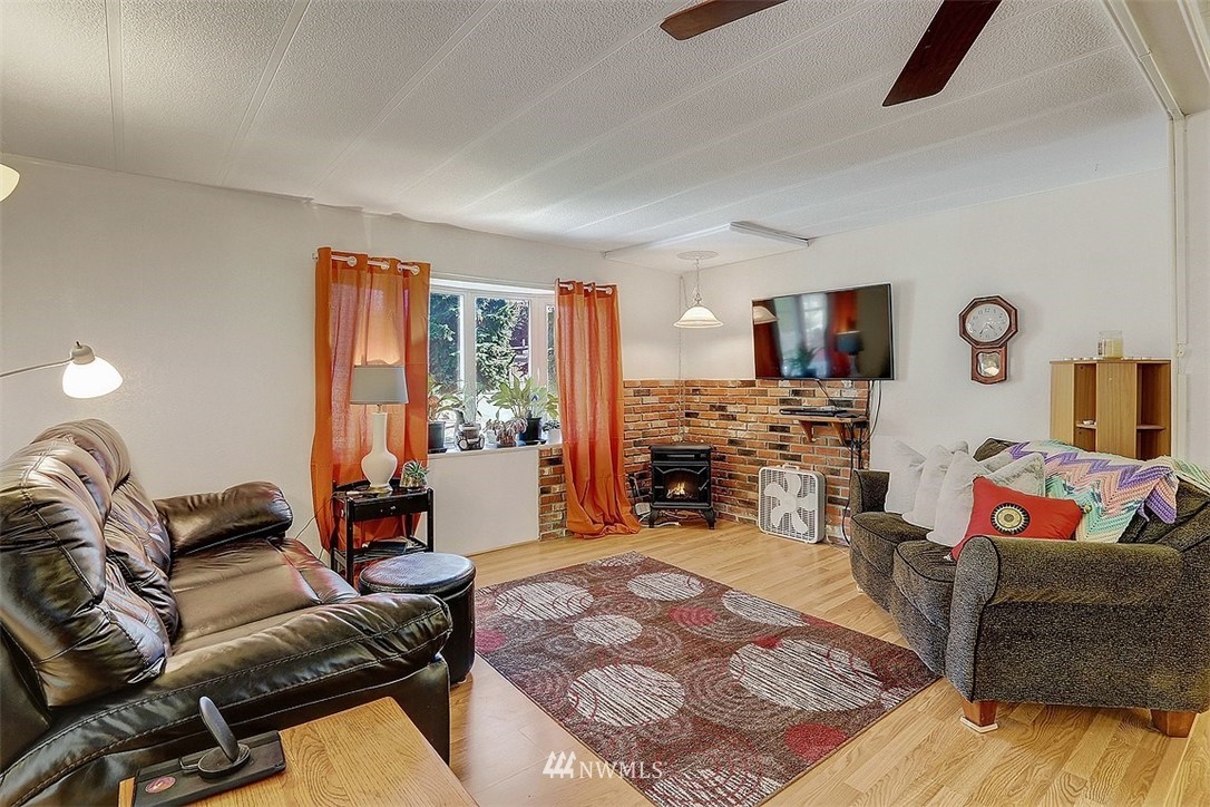 2200 196th Street Southeast, Unit 33 Bothell, WA 98012 - Photo 3 of 14