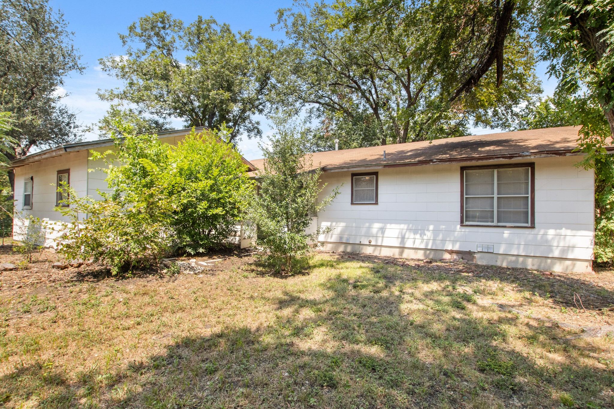 1007 Kimbro Street Taylor, TX 76574 - Photo 20 of 32
