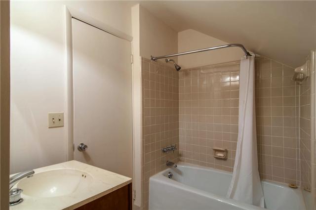 5958 Post Road Nashville, TN 37205 - Photo 18 of 20 Full Bath located in Bonus. Could be a guest or teen suite!