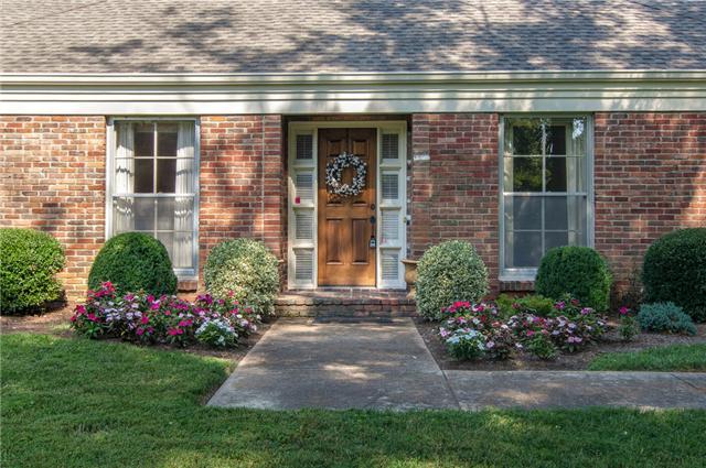 5958 Post Road Nashville, TN 37205 - Photo 2 of 20 Welcome Home to 5958 Post Road!