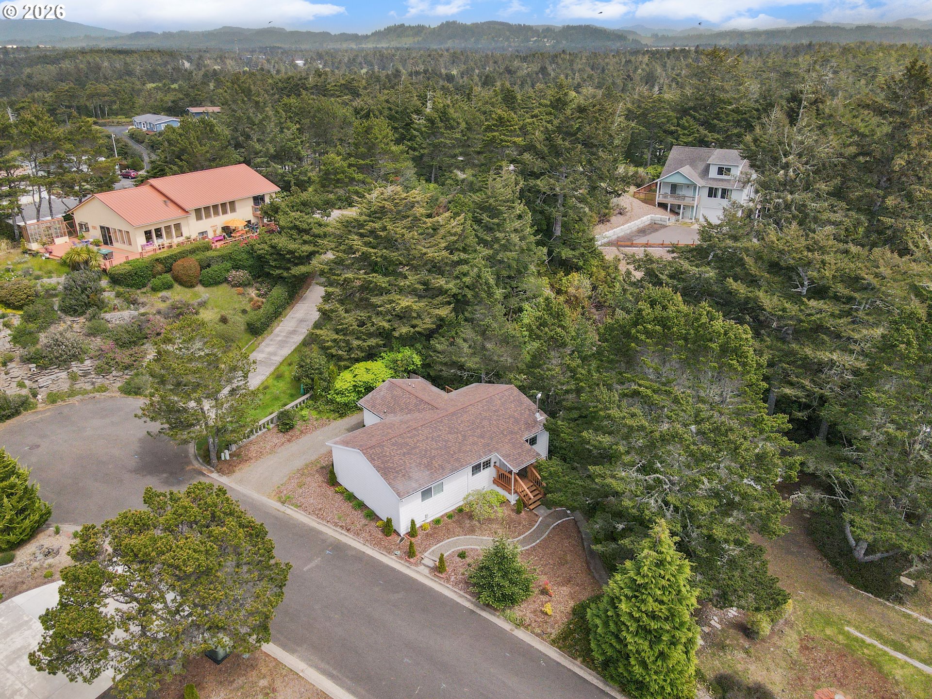 125 West 11th Street Florence, OR 97439 - Photo 43 of 47