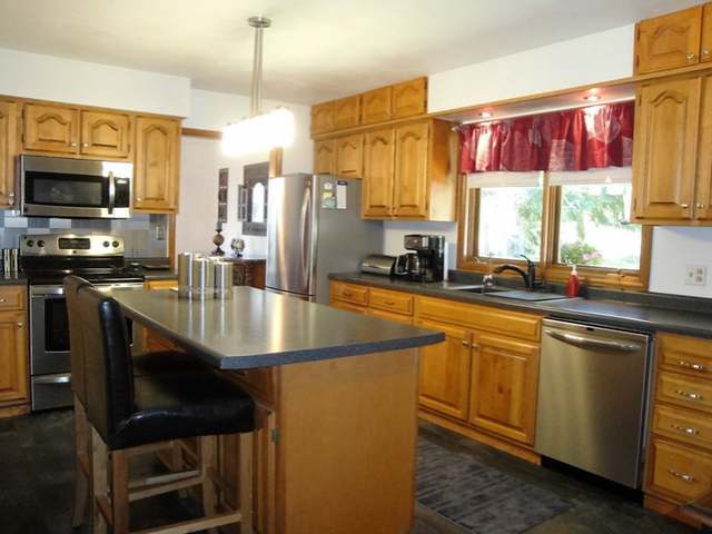 156 East Larch Street Rhinelander, WI 54501 - Photo 4 of 20 Gallery Image 4