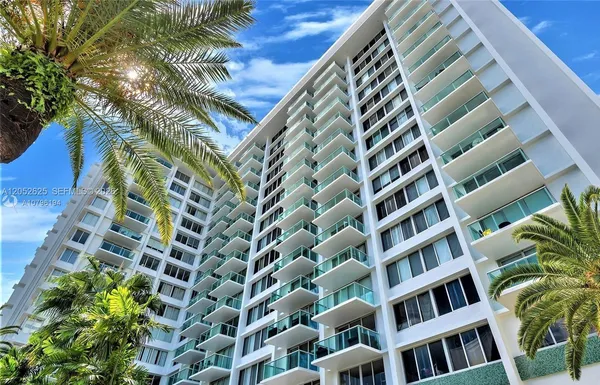 $3,395 | 1000 West Avenue, Unit 1419, Miami Beach, FL 33139