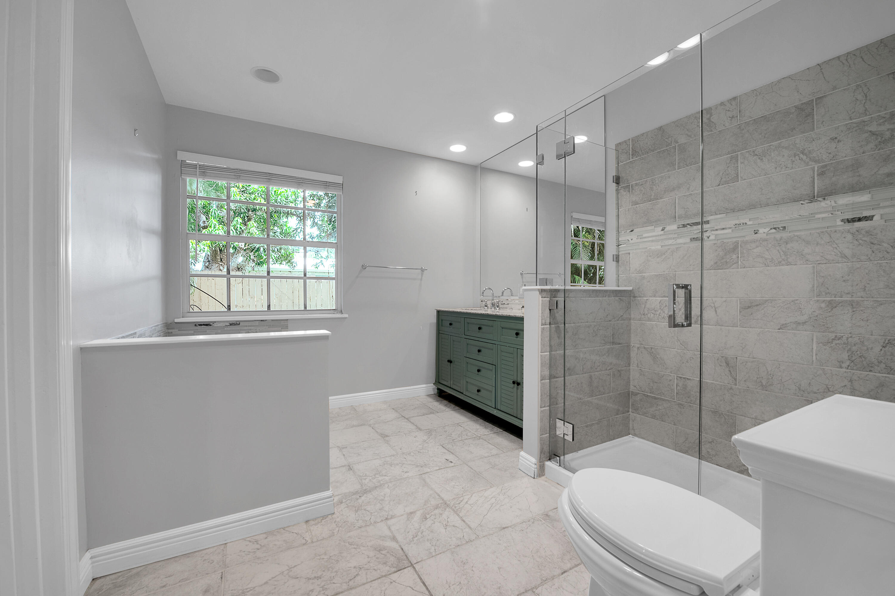 2098 Park Place Boca Raton, FL 33486 - Photo 23 of 32 Interior-16