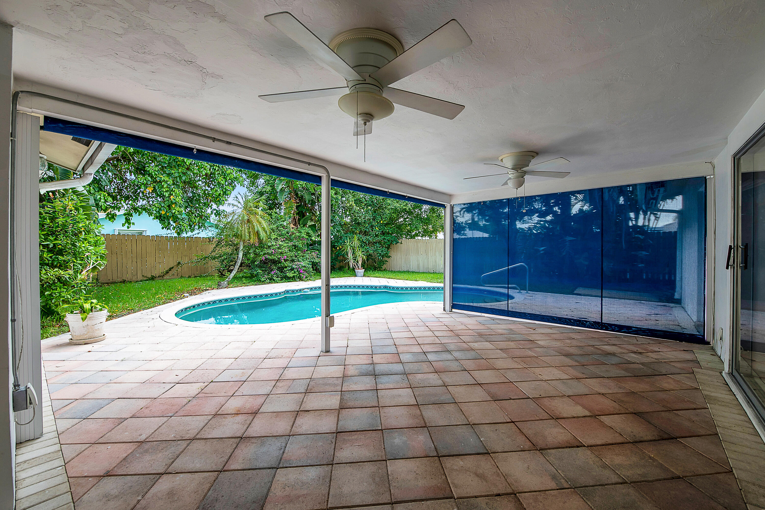 2098 Park Place Boca Raton, FL 33486 - Photo 24 of 32 Exterior-2