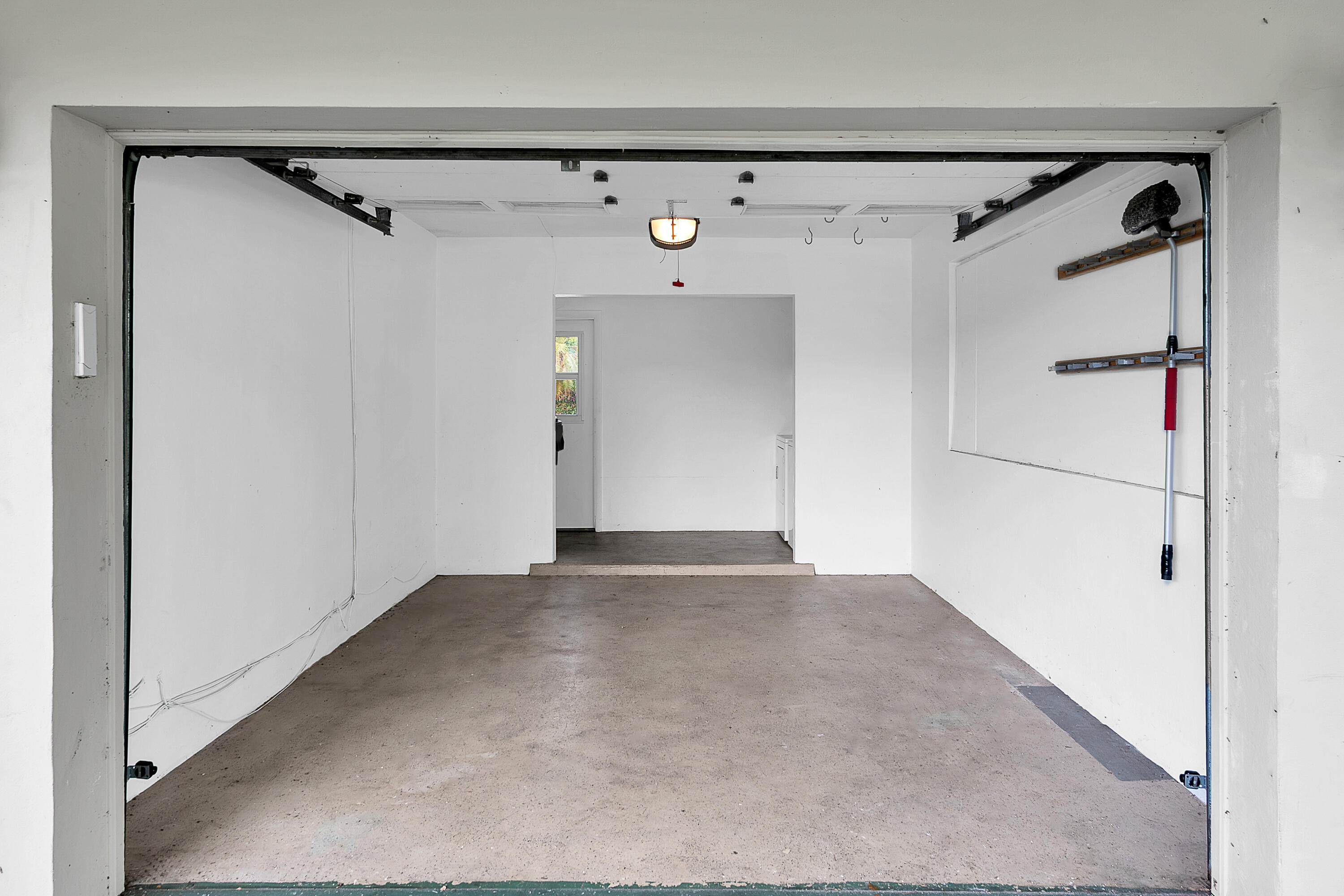 2098 Park Place Boca Raton, FL 33486 - Photo 29 of 32 Exterior-13