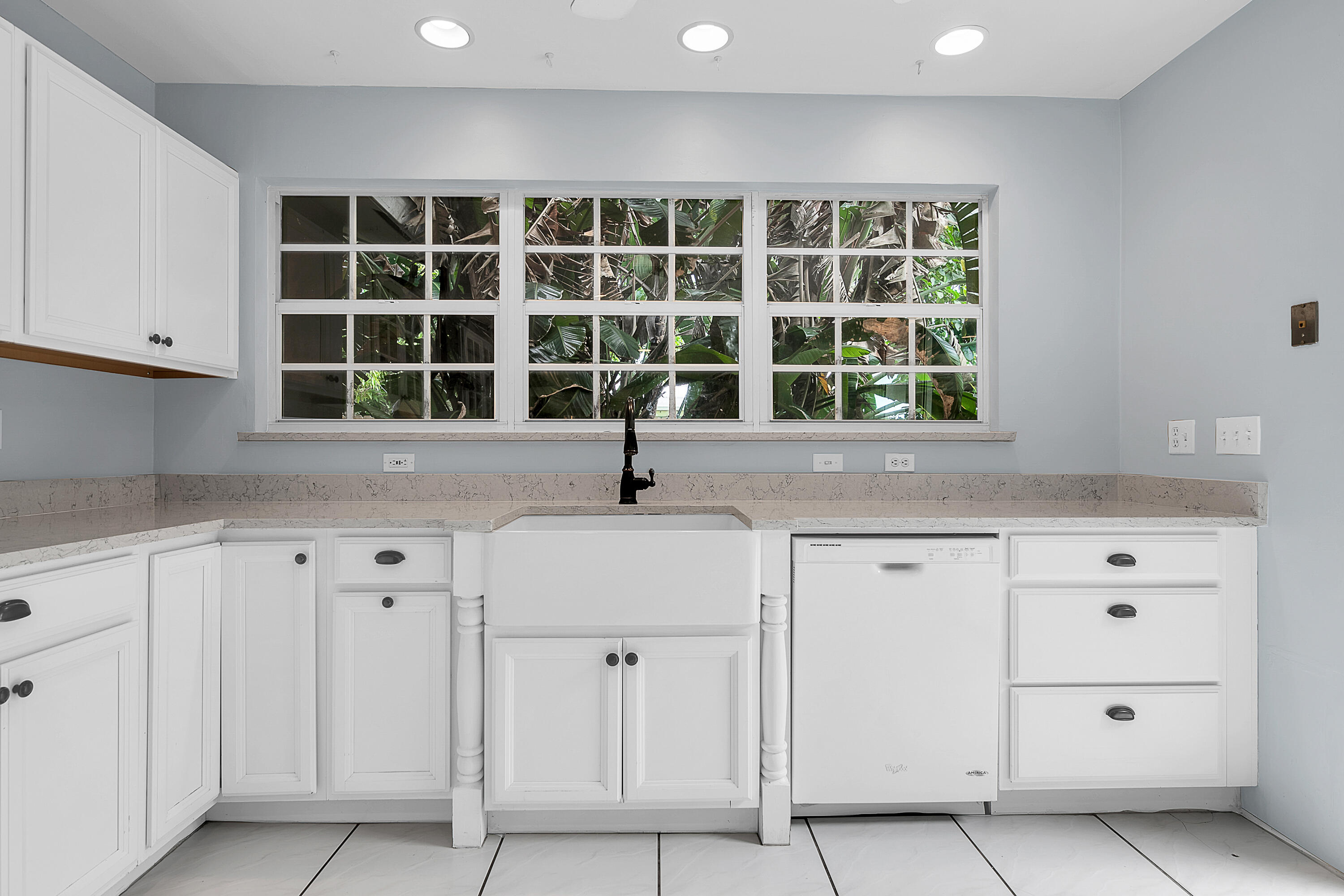 2098 Park Place Boca Raton, FL 33486 - Photo 7 of 32 Interior-12