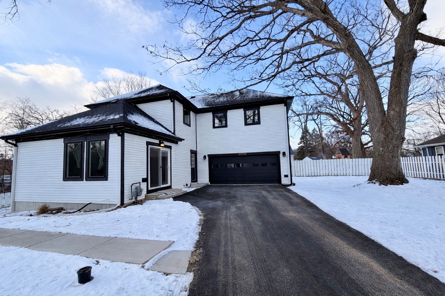 1480 Raymond Street South Elgin, IL 60177 - Photo 3 of 27