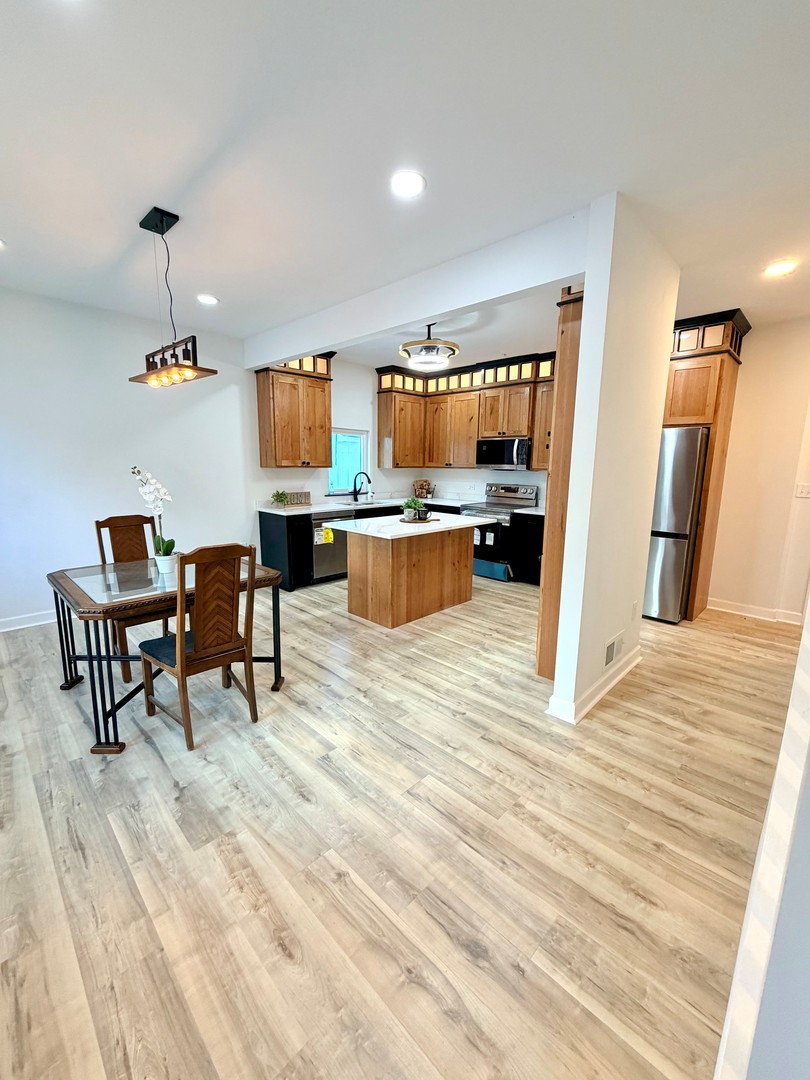 1480 Raymond Street South Elgin, IL 60177 - Photo 6 of 27