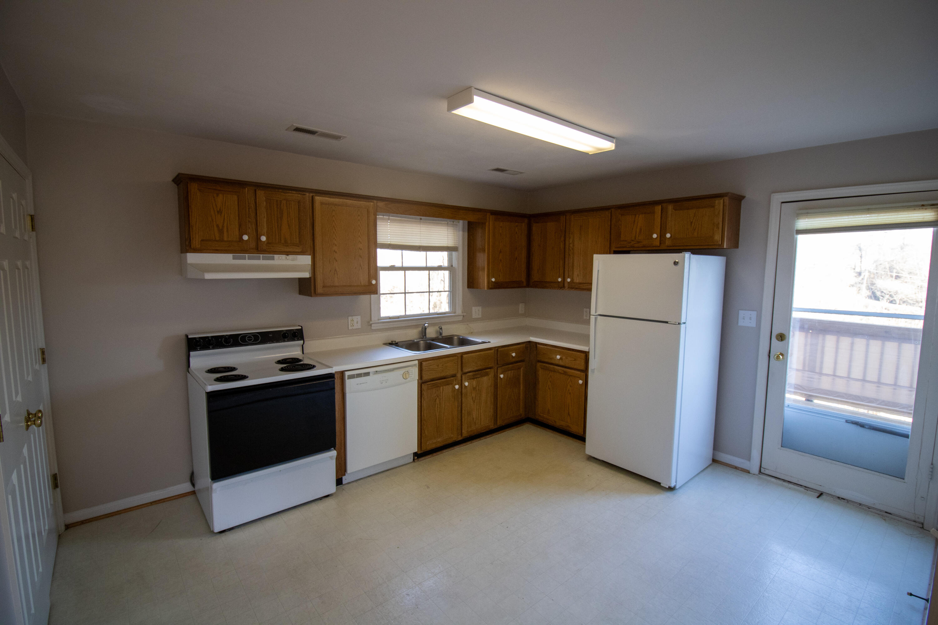 4133 Cresthill Drive Roanoke, VA 24018 - Photo 5 of 10 IMG_3597