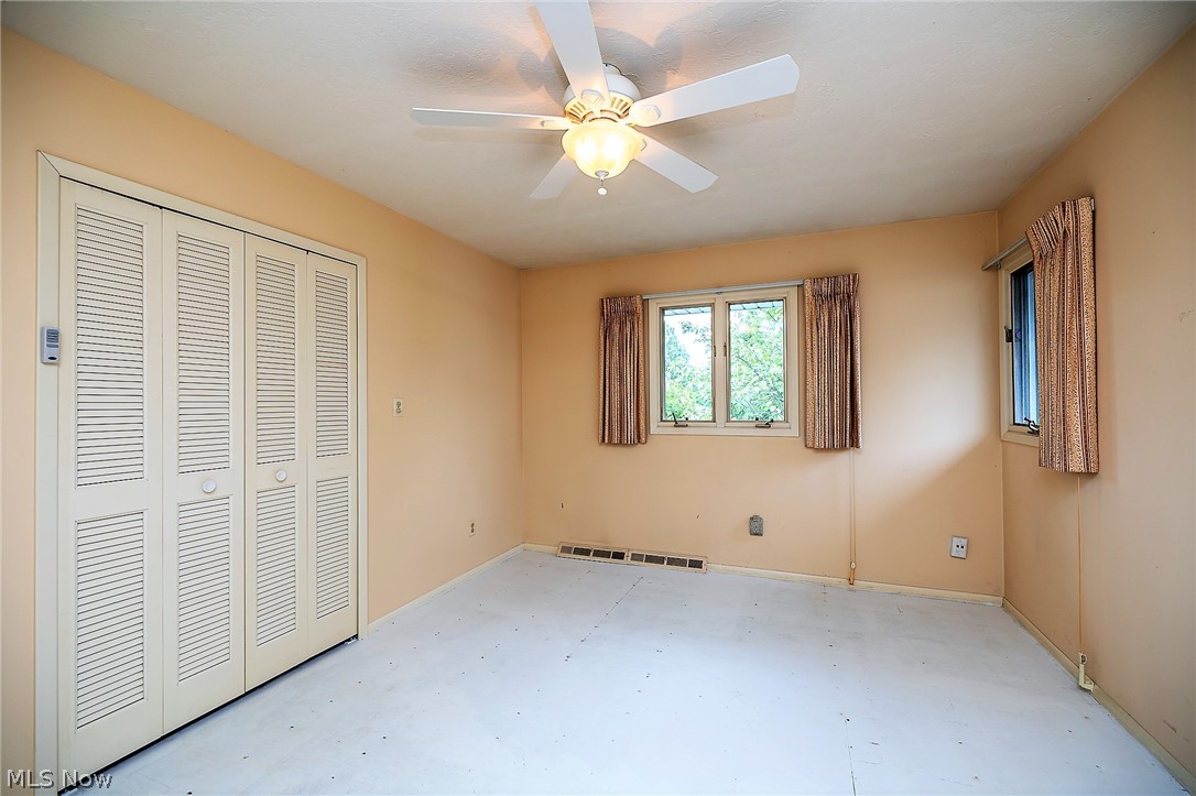 958 Lander Road Cleveland, OH 44143 - Photo 24 of 32