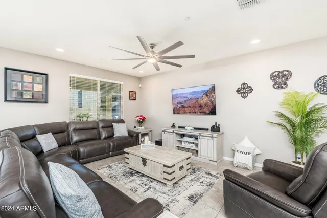 $2,675 | 10648 West Eucalyptus Road, Peoria, AZ 85383