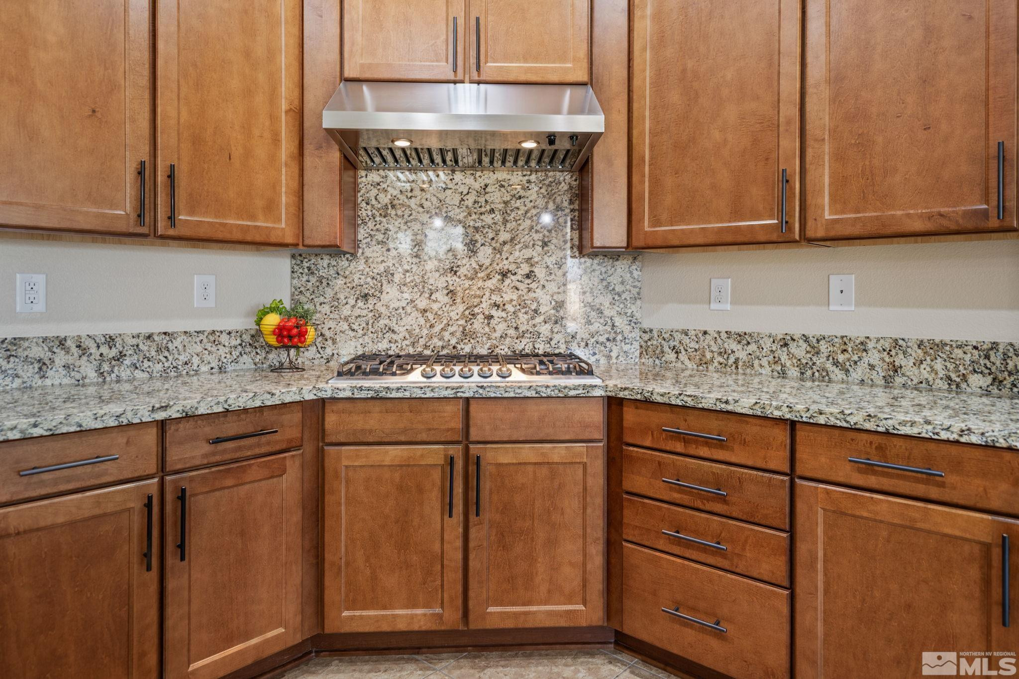 385 Horizon Ridge Road Sparks, NV 89441 - Photo 14 of 39 Photo 13