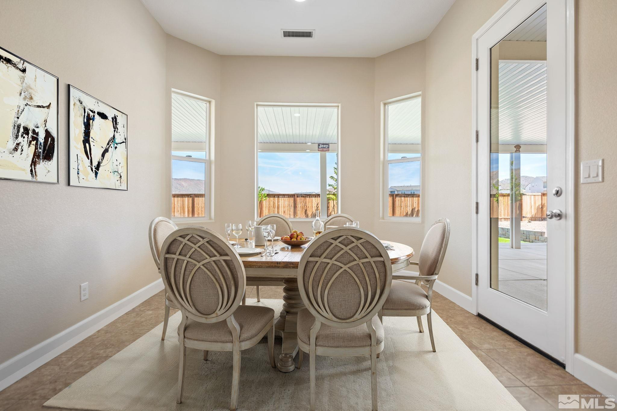 385 Horizon Ridge Road Sparks, NV 89441 - Photo 16 of 39 Photo 15