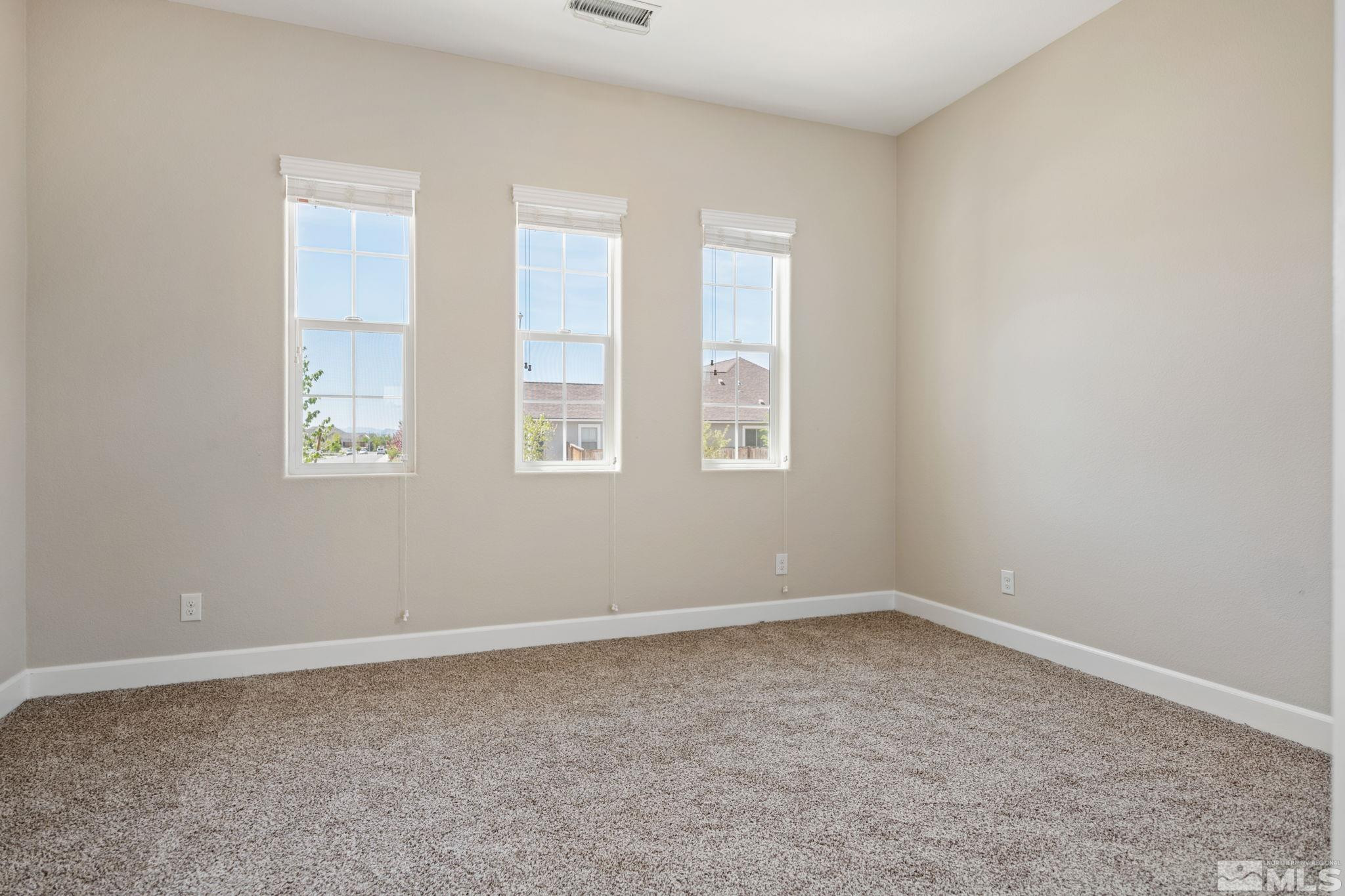 385 Horizon Ridge Road Sparks, NV 89441 - Photo 21 of 39 Photo 20