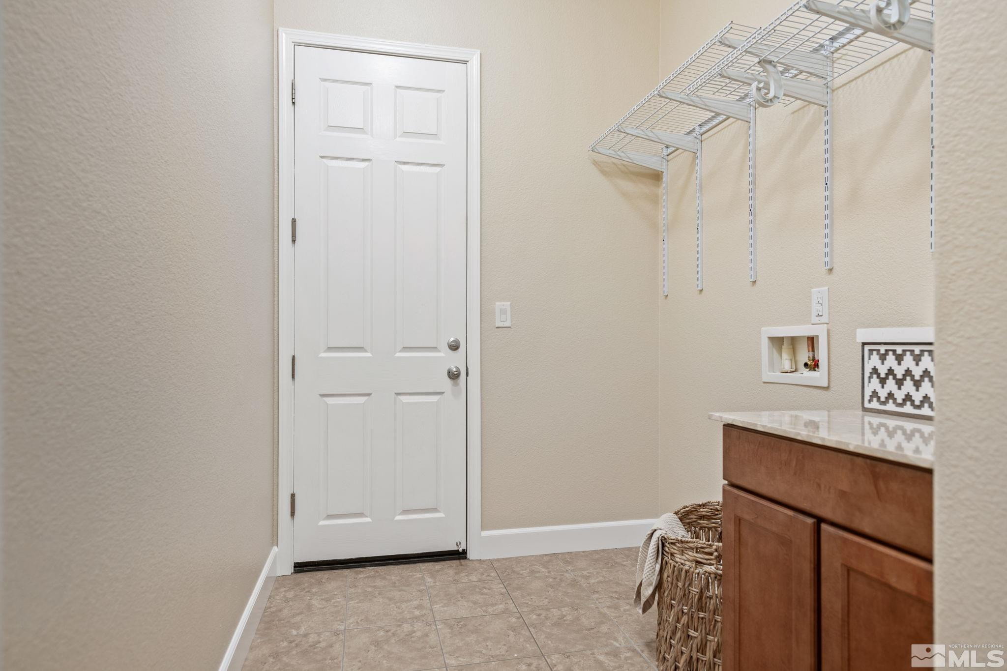 385 Horizon Ridge Road Sparks, NV 89441 - Photo 25 of 39 Photo 24