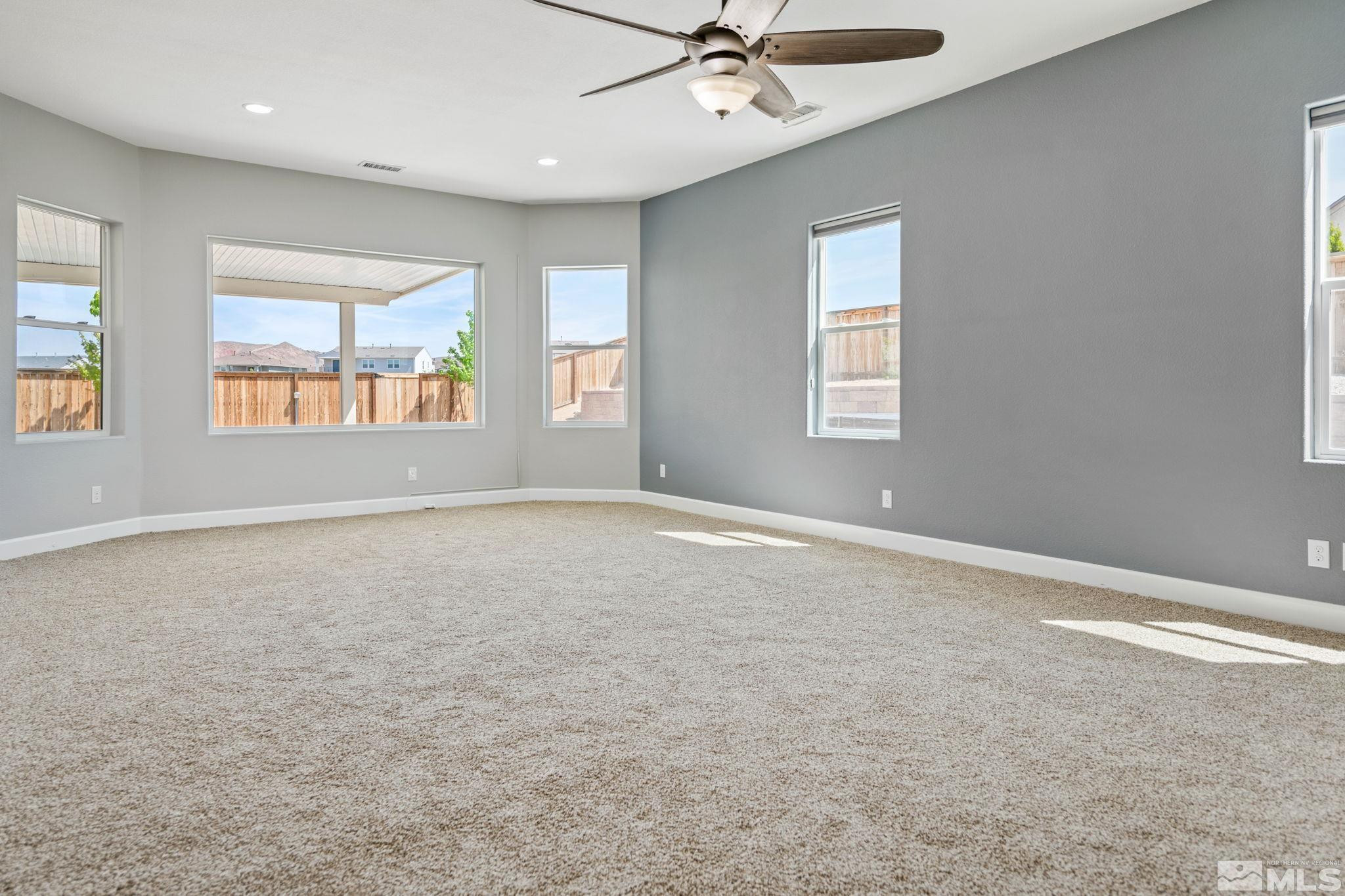 385 Horizon Ridge Road Sparks, NV 89441 - Photo 27 of 39 Photo 26