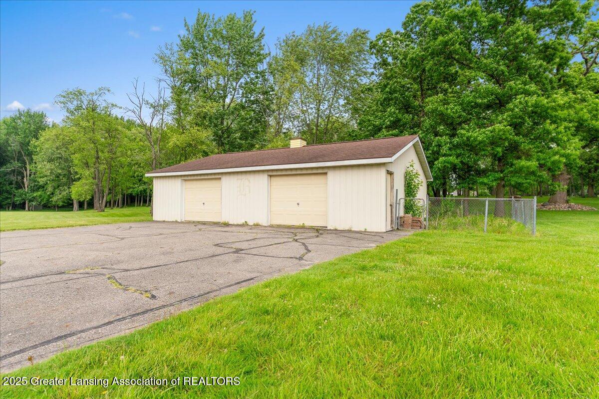 4240 Dell Road Lansing, MI 48911 - Photo 71 of 90 75-Media Jett - 67