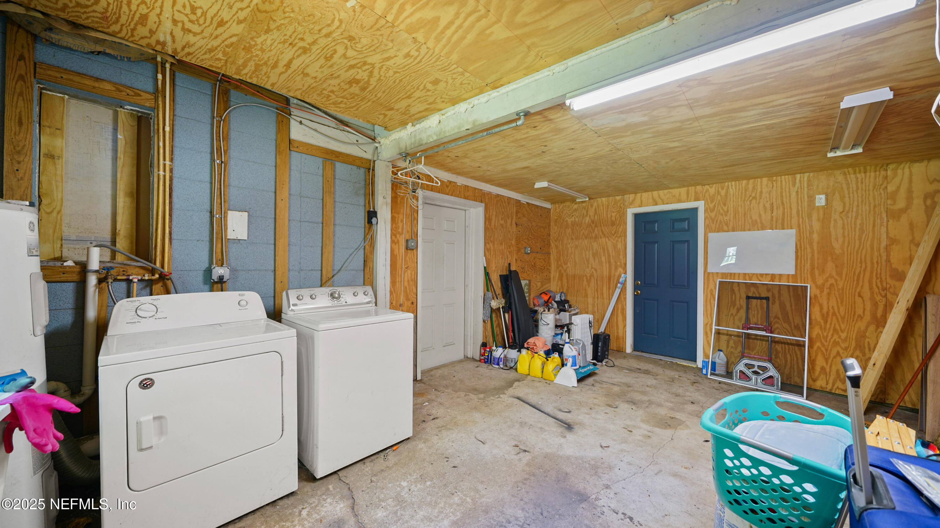 10555 Rutgers Road Jacksonville, FL 32218 - Photo 19 of 25 a view of gym equipment and children play room