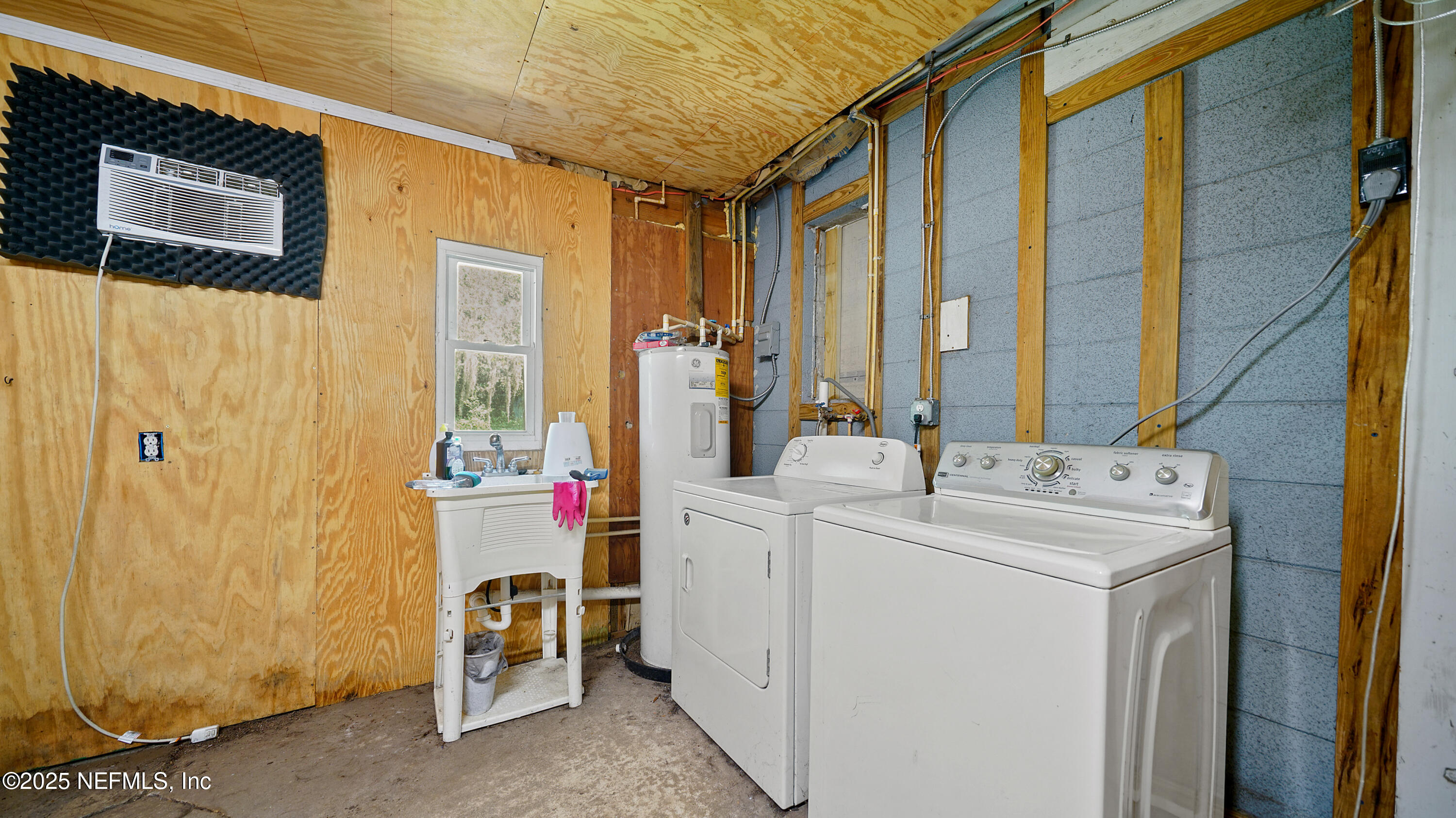 10555 Rutgers Road Jacksonville, FL 32218 - Photo 20 of 25 a view of storage and utility room with a sink