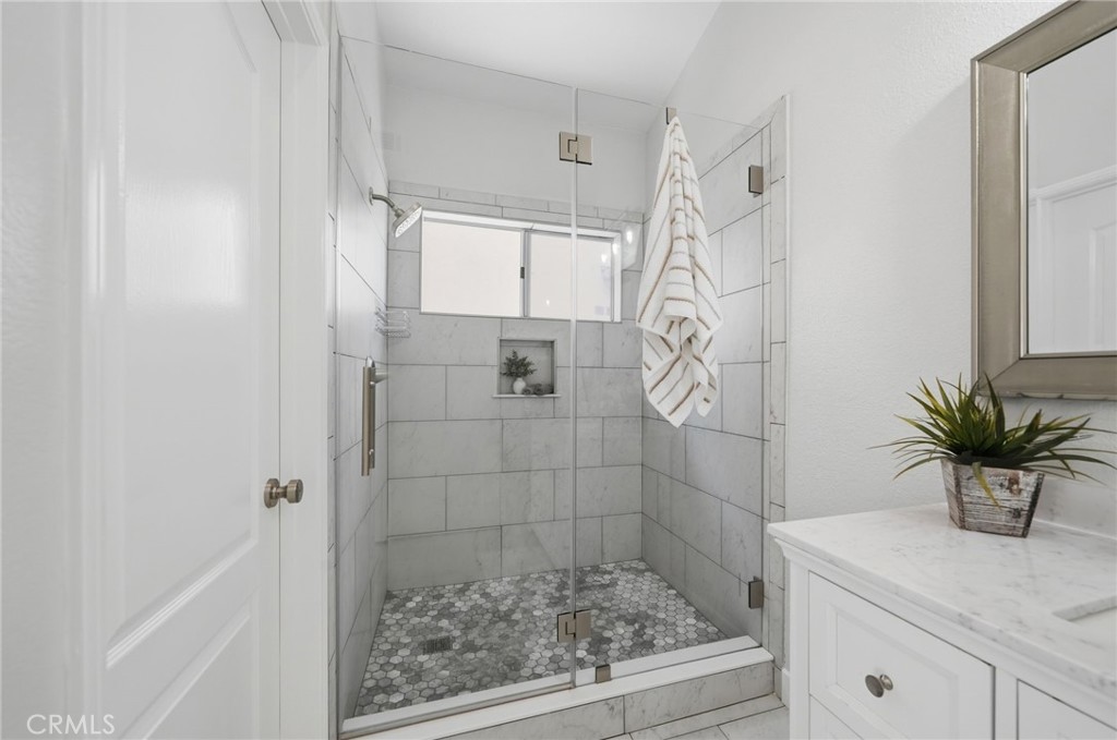 35592 Frederick Street Wildomar, CA 92595 - Photo 24 of 37 Primary Bathroom