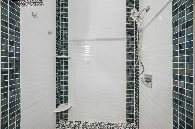 $1,750 | 2950 Viscaya Place, Unit 205, Sarasota, FL 34237