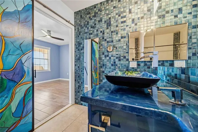 $1,750 | 2950 Viscaya Place, Unit 205, Sarasota, FL 34237