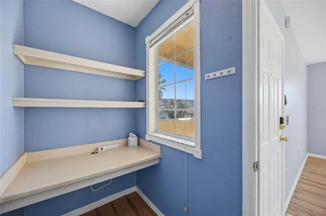 $1,750 | 2950 Viscaya Place, Unit 205, Sarasota, FL 34237