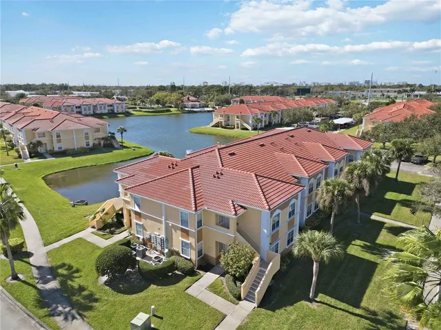 $1,750 | 2950 Viscaya Place, Unit 205, Sarasota, FL 34237