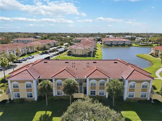 $1,750 | 2950 Viscaya Place, Unit 205, Sarasota, FL 34237